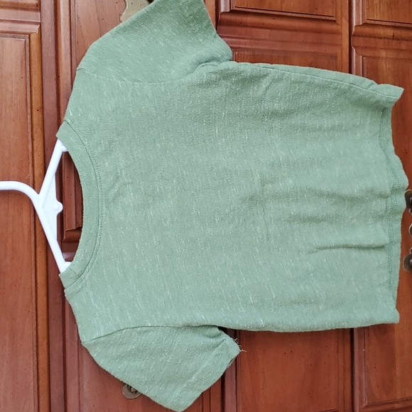 Green T-shirt - Picture 3 of 4